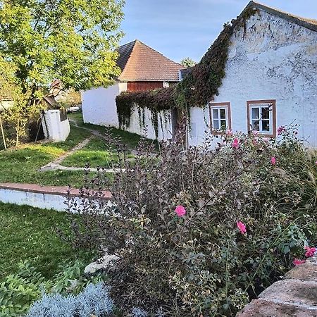 Chaloupka U Mostu Sv Jana V Centru Vodnan Vodňany Exterior foto