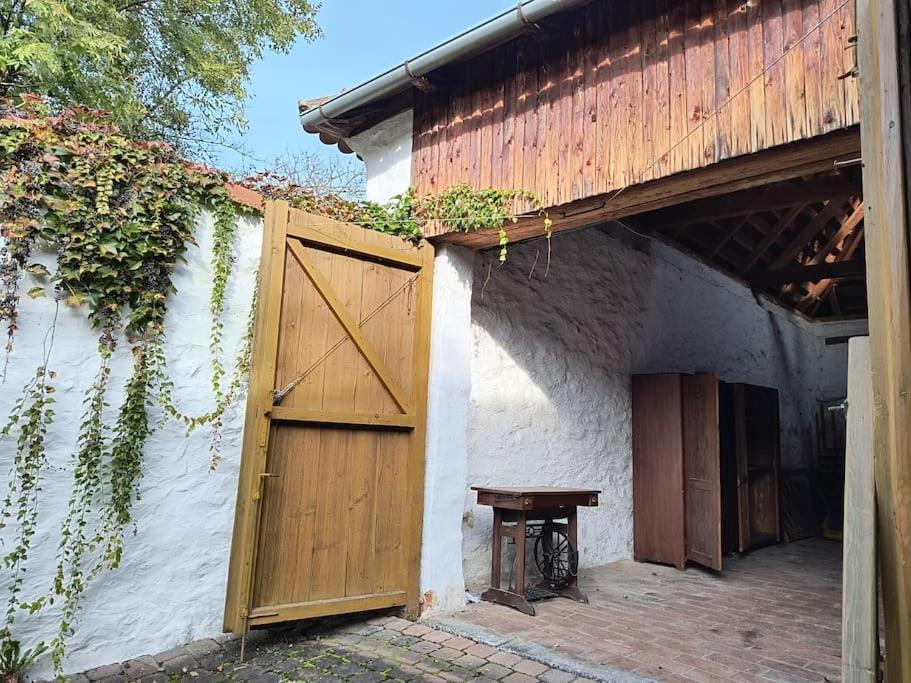Chaloupka U Mostu Sv Jana V Centru Vodnan Vodňany Exterior foto